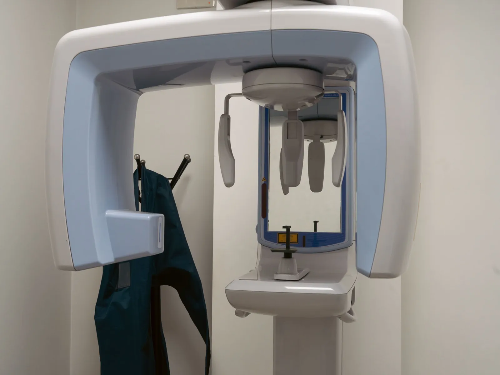 Dent Aydınlıkevler kliniğindeki röntgen cihazı
